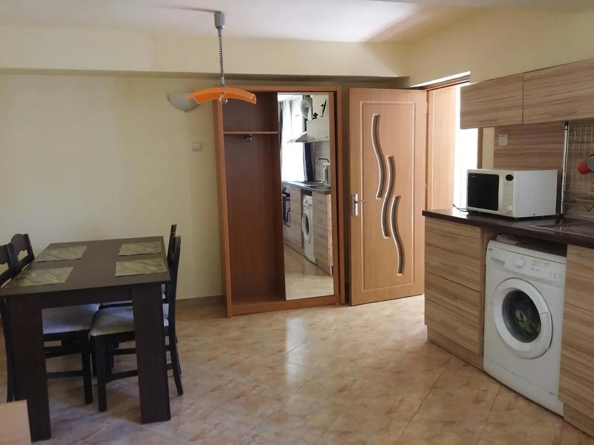 شقة Ground Floor Summer House فارنا